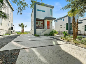 198 Riberia - Downtown Waterfront Luxury Home