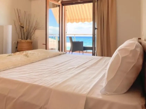 Venetico Beachfront Apartments & Suites - Sea View Studio