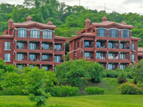 Peek-a-Boo Ocean view Condo at Reserva Conchal