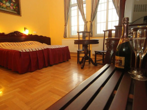 Fried Castle Hotel and Restaurant