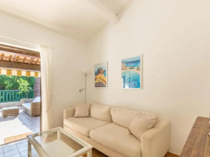 Nice Apt For 4 With Terrace And Pool