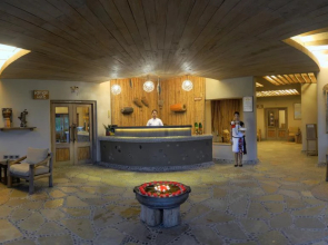 Barahi Jungle Lodge