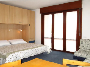 Studio With Balcony and Pool