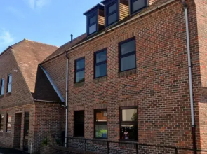 Pravonix House