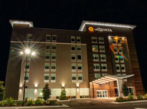 La Quinta Inn & Suite by Wyndham Lake City
