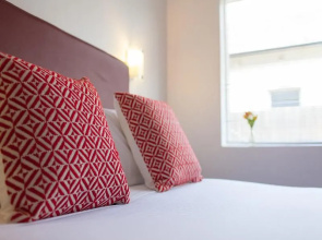 Easystay Budget Studio Apartment