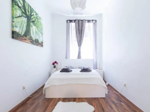 Comfortable Apartment Near Subway - Märzstraße Apartments