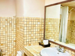 Safari Riviera Resort