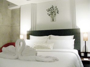 Anshel Hotel