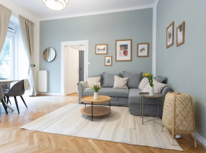 Apartment with balcony - trendy neighborhood