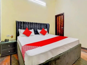 Hotel White Hut
