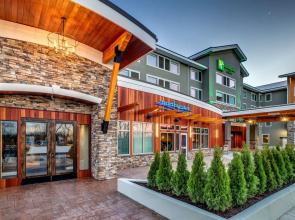 Holiday Inn & Suites Bellingham by IHG