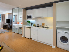 Отель PARKROYAL Suites Bangkok