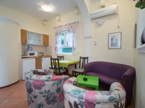 Boskovic Two-bedroom Apartment With Terrace