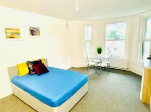 Cosy Apartment in Bournemouth Near the Sea