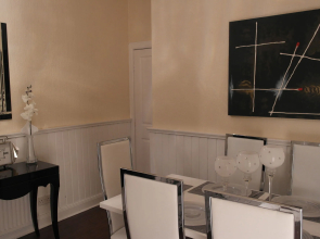 Robert The Bruce Apartment