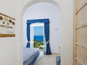 Capri Wine Hotel