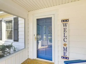 2 Mi to Downtown: Pet-friendly Home in New Bern!