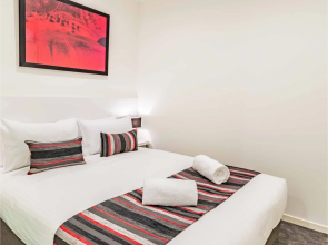 City Edge Box Hill Apartment Hotel