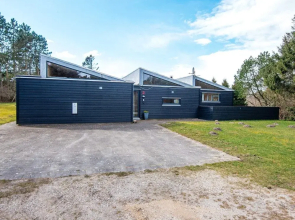 12 Person Holiday Home in Logstor-by Traum
