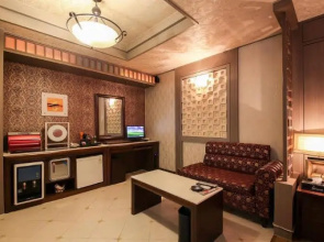 N Motel