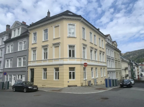 Rosen Apartment