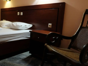 Hotel Rovies