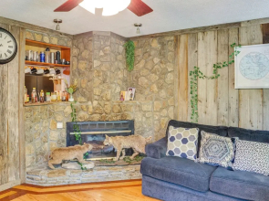 Nashville Getaway w/ Gazebo, 11 Mi to Downtown!