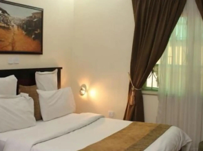 Class Suites Signature