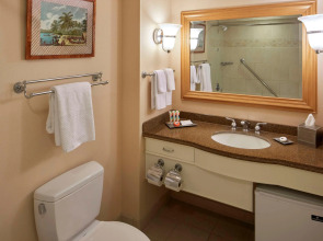 Hilton Hawaiian Village Waikiki Beach Resort