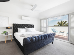 The Jetty Beach Apartment by Ready Set Host