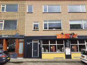 Flat With sea View and Parking
