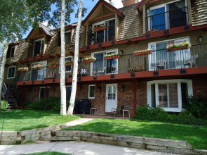 Chateau Blanc Condominiums