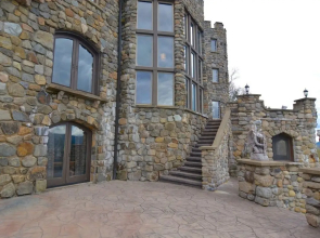 HIGHLANDS CASTLE overlooking Lake George.. plus 2 other Castles!