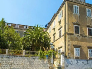 Apartment Vintage Art