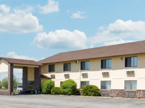 Super 8 Perry Ia