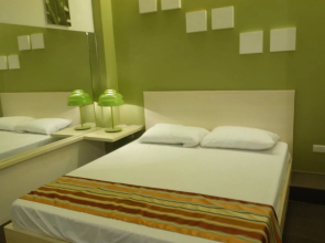 Hotel Monde