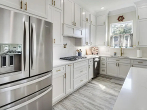 Steps to Beach: Modern Gulfport Getaway!