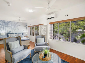 Belle Escapes - Oceanview Suite Alamanda Beachfront Resort "88"