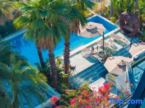 Silver Beach Yuese Hostel