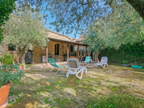 Rustic Holiday Home in Corciano with Swimming Pool