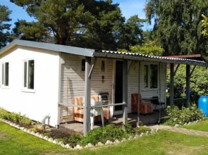 Renovated wooden cottage 300 meters from the beach