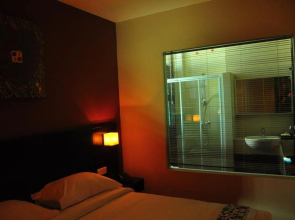 Tat Place Hotel