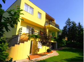 Almádi Apartments