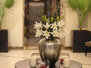 Grand Plaza Hotel Suites