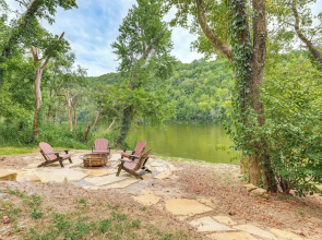 Relax on the River: Modern Mountain View Escape!
