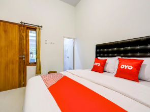 OYO 90099 Twin House