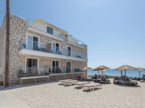Kyma Rooms & Suites