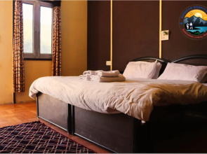 Kedar Heights Heli Resort