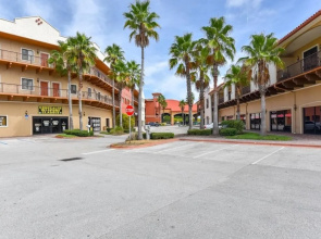 Perfect Bikeweek Condo in Destination Daytona
